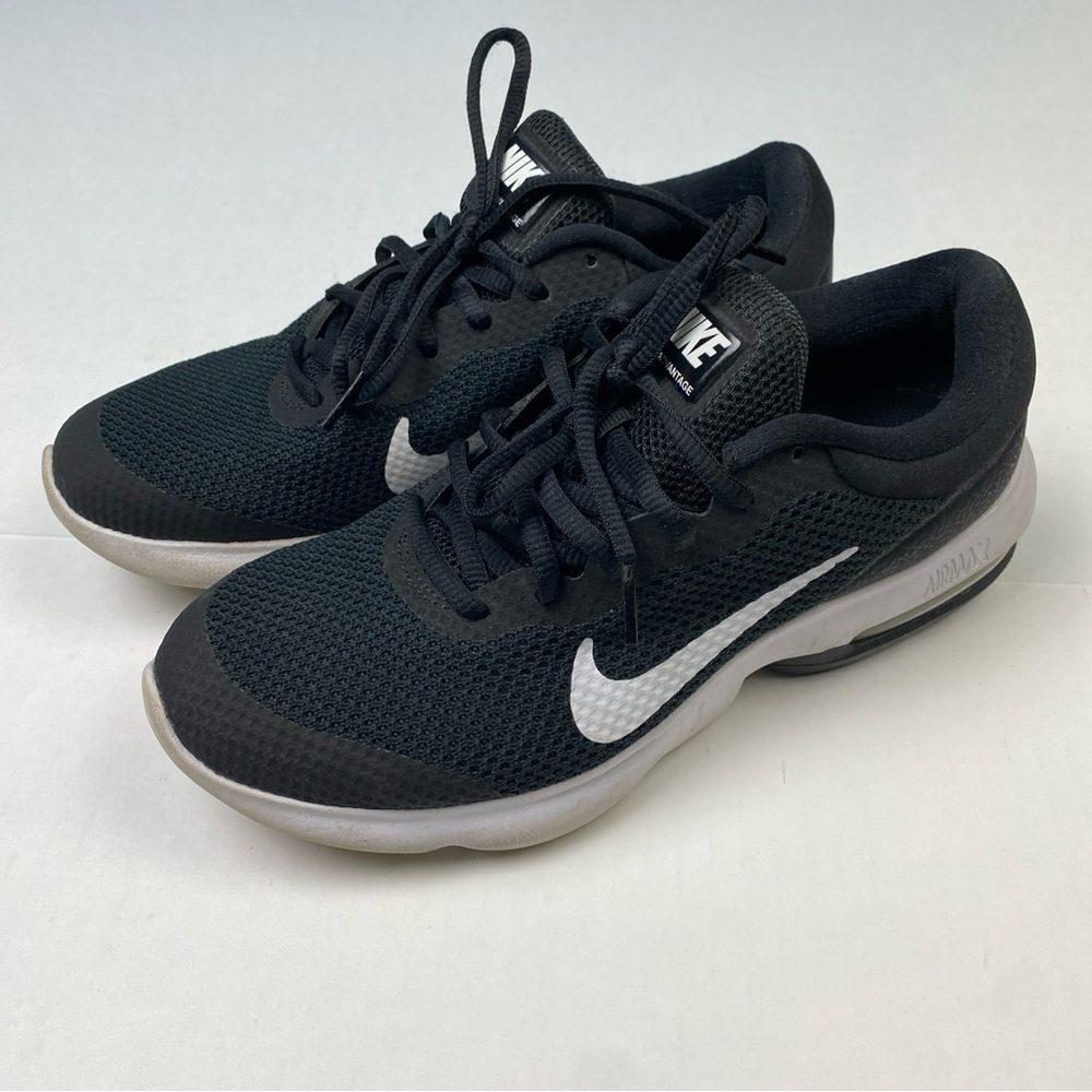 Nike Women Size 7.5 Sneakers Black White Air Max 908991-001 Low Top Lace Up